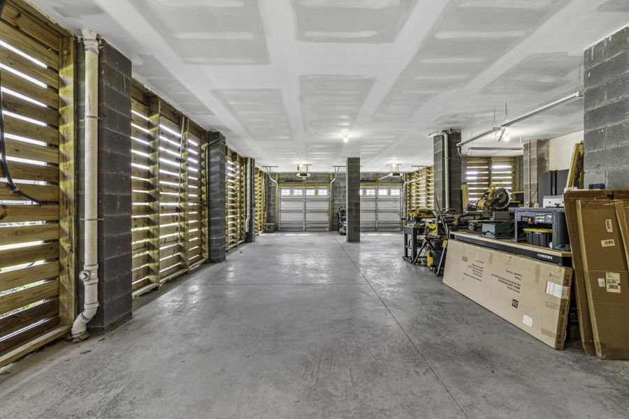 Community amenities in , Charleston (Image 38). Community amenities in , Charleston (Image 38).