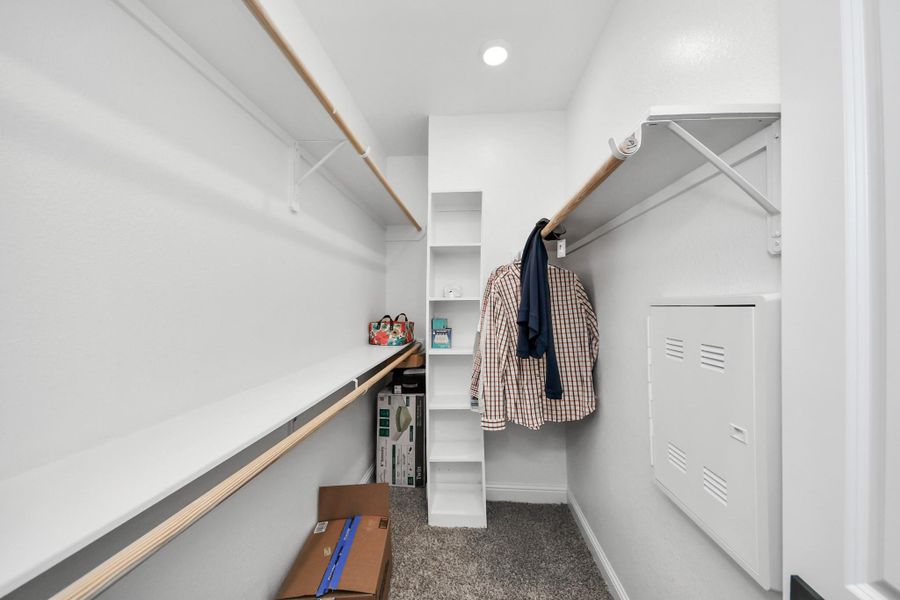 Furnished interior view inside a new home in Spring Branch Crossing, Conroe (Image 25). Furnished interior view inside a new home in Spring Branch Crossing, Conroe (Image 25).