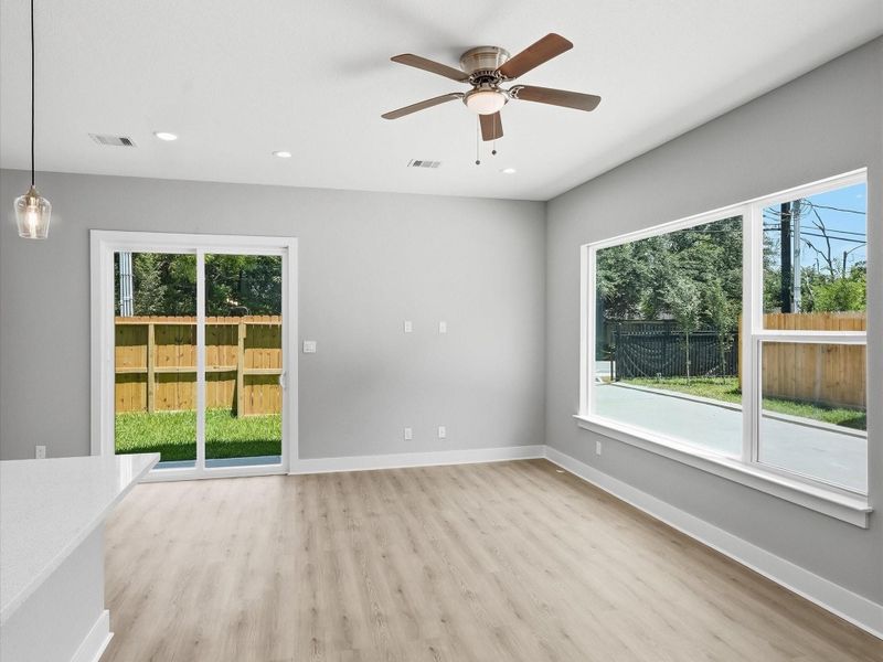 Spacious, unfurnished interior of a new home in , Houston (Image 14).