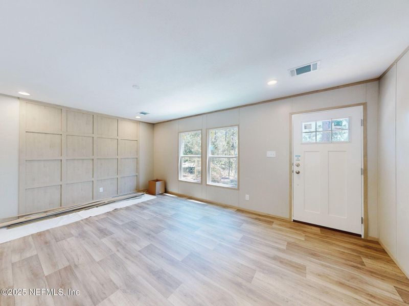 Spacious, unfurnished interior of a new home in , Keystone Heights (Image 10).