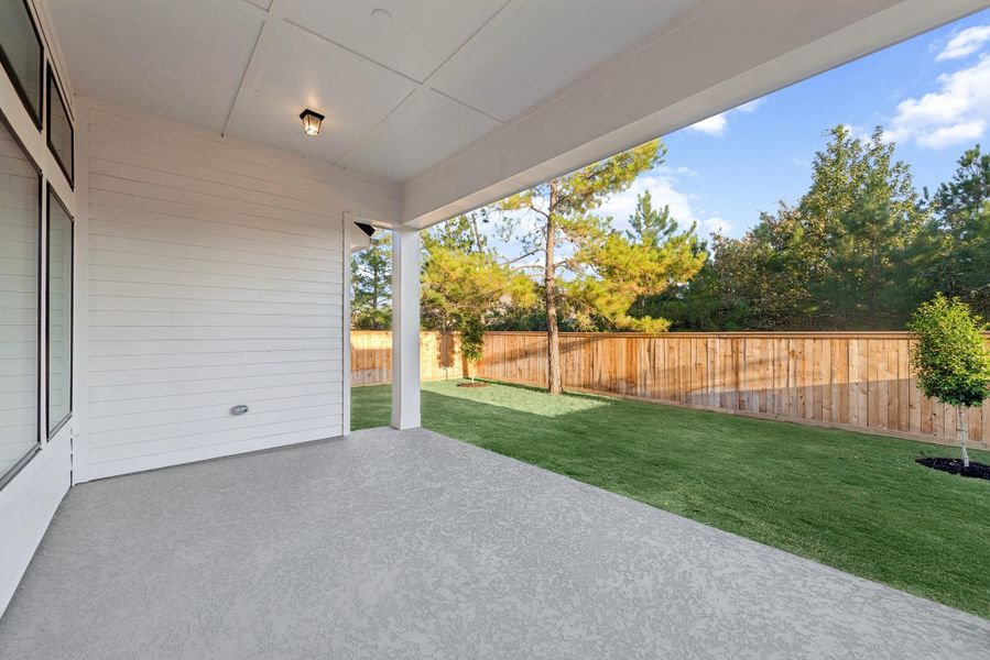 Welcome to The Tulip by David Weekley Homes. Move-In-Ready Now!