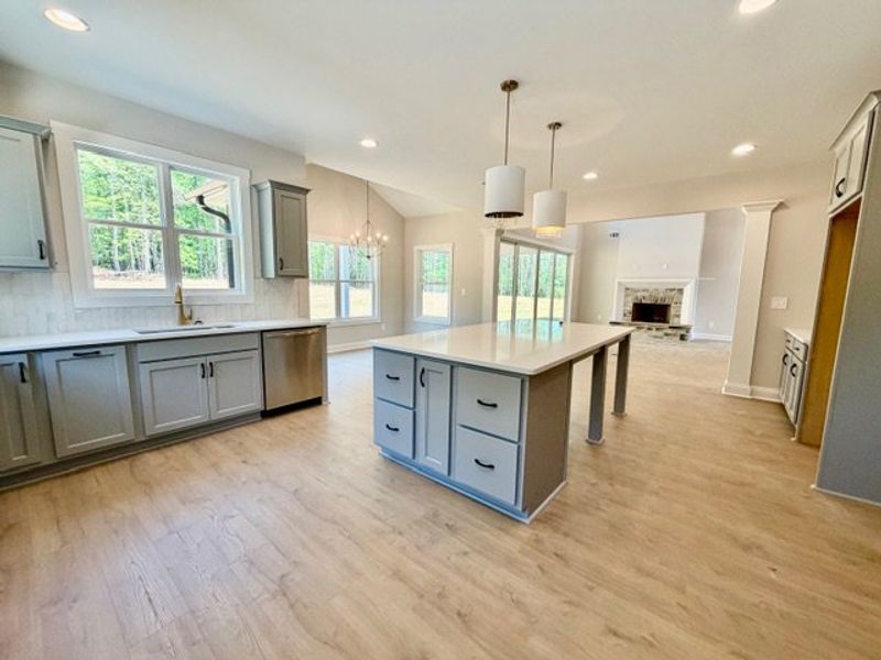 Furnished interior view inside a new home in Lakefield, Palmetto (Image 5).
