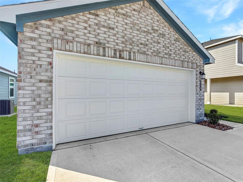 Exterior details and patio area of a home in , Dayton (Image 24).
