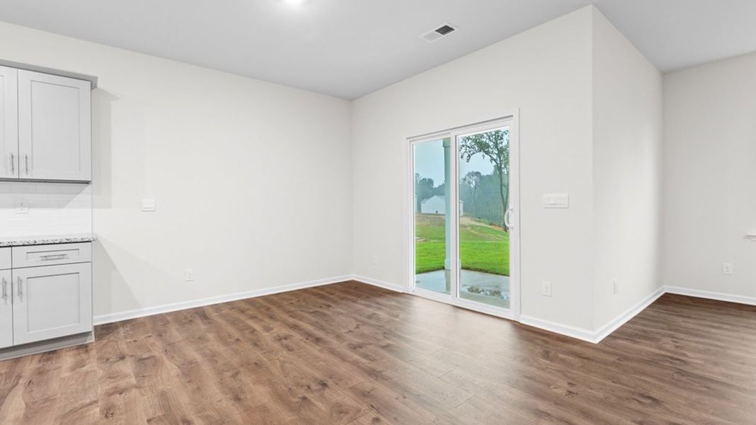 Spacious, unfurnished interior of a new home in The Landing at Summerhaven, Mebane (Image 20).