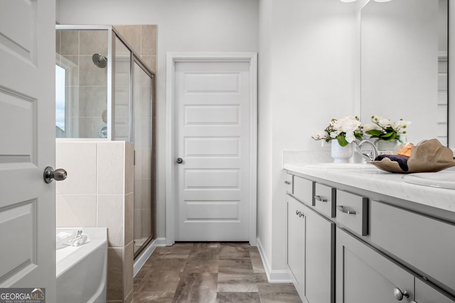 Furnished interior view inside a new home in Cobblestone Crossing Commons, Warner Robins (Image 32).