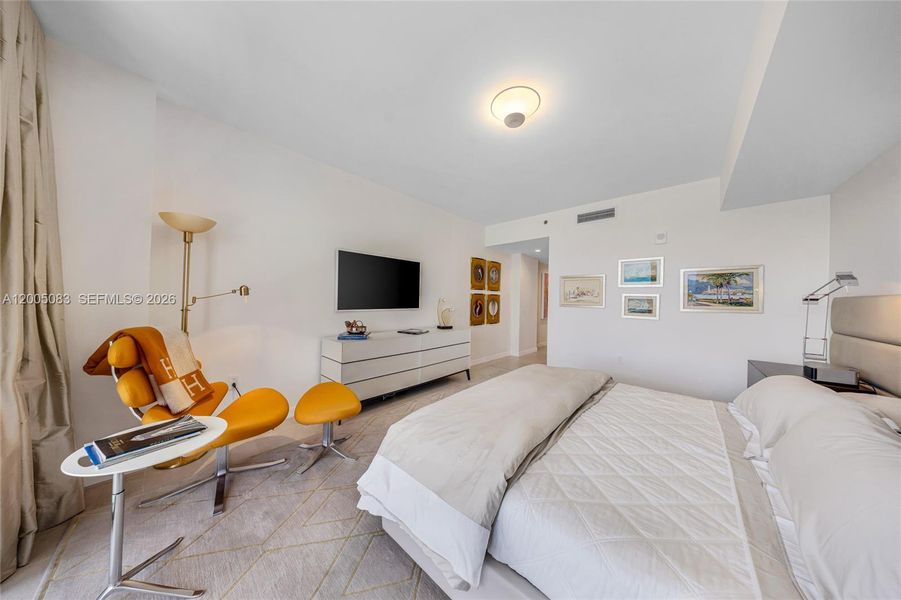 Furnished interior view inside a new home in Onda, Bay Harbor Islands (Image 60).