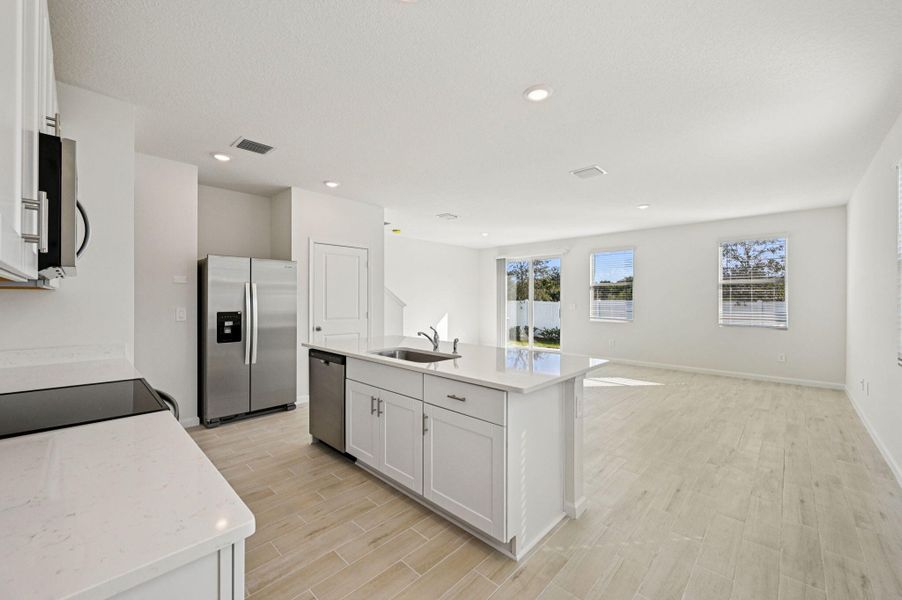 Salisbury Cir Fort Pierce FL 34982 - (6)