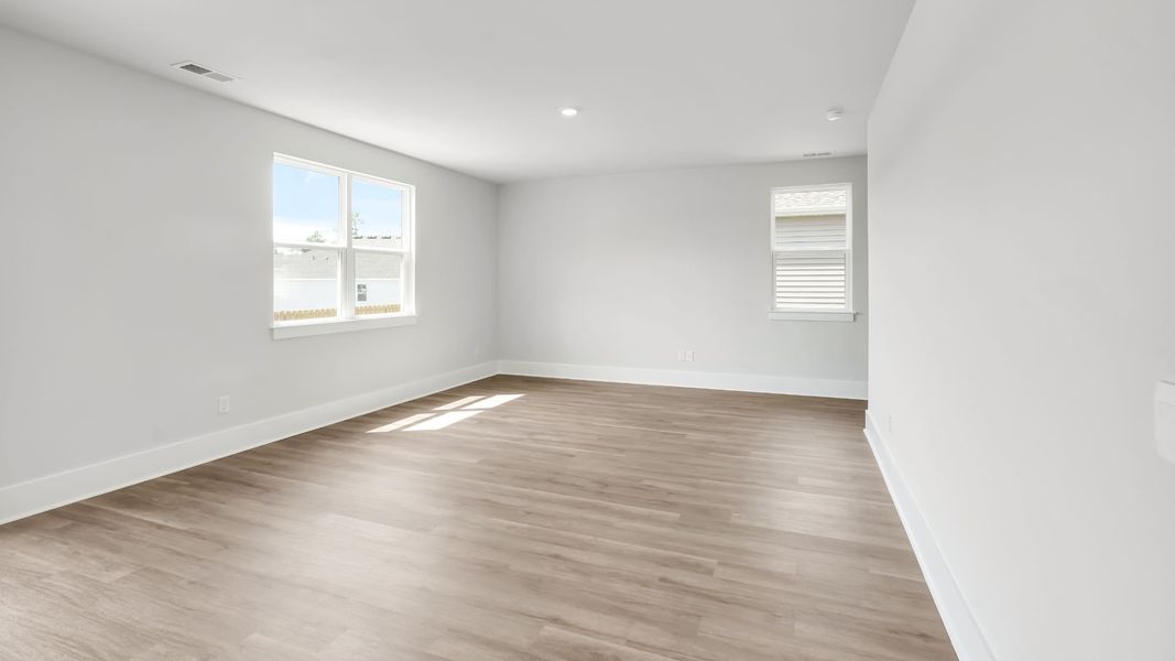 Spacious, unfurnished interior of a new home in Driftwood, Richlands (Image 16).