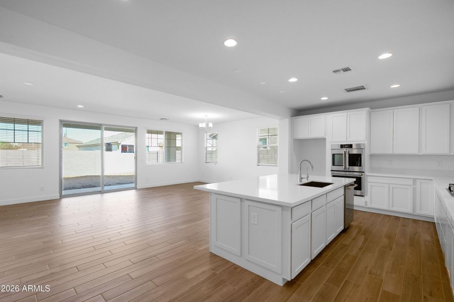 10158 W COLUMBUS Avenue - Ready Now!