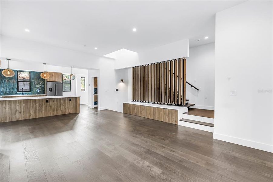 Image 51 of a home in East Oak Townhomes.