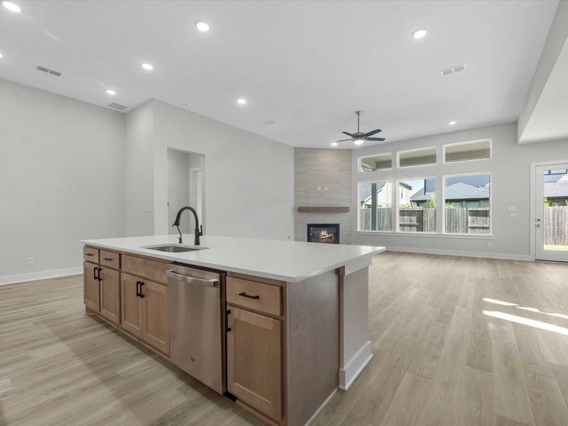 Furnished interior view inside a new home in Cross Creek Ranch 60′, Fulshear (Image 46).