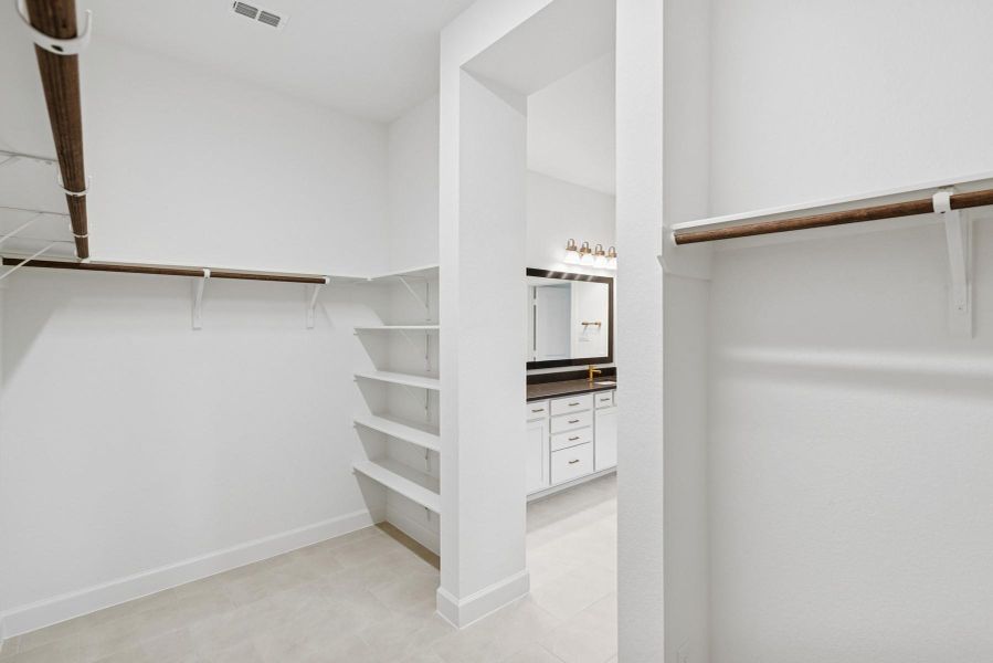 Image 27 of a home in Meridiana 55' Homesites.