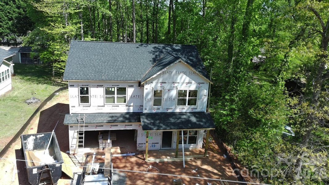 Image 10 of a home in .