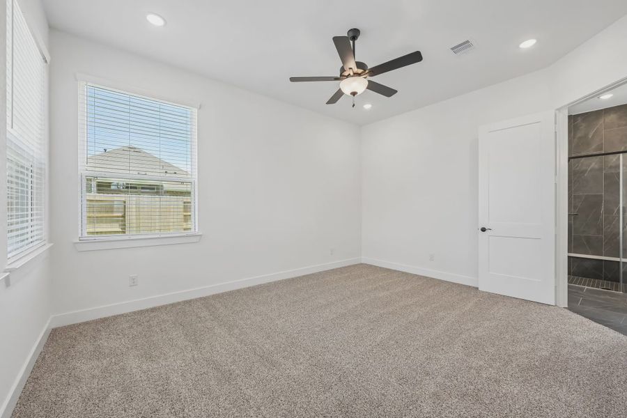 Spacious, unfurnished interior of a new home in Briarwood, Elgin (Image 27). Spacious, unfurnished interior of a new home in Briarwood, Elgin (Image 27).