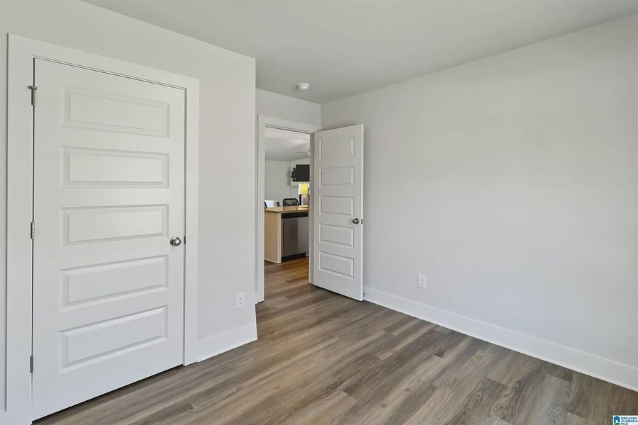 Representative unfurnished interior of a home built from the 1635-C by Adams Homes in Kirkland Farms, Alachua (Image 26).