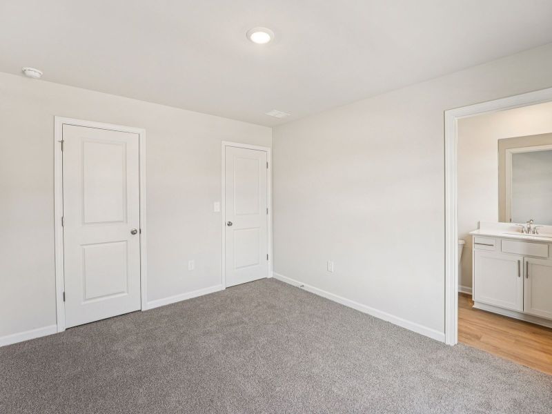 Spacious, unfurnished interior of a new home in Preserve at Mountain Creek, Pendergrass (Image 20).