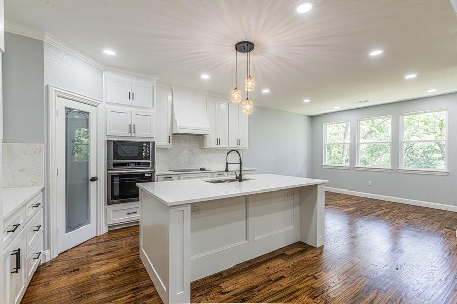 Furnished interior view inside a new home in , Runaway Bay (Image 14).