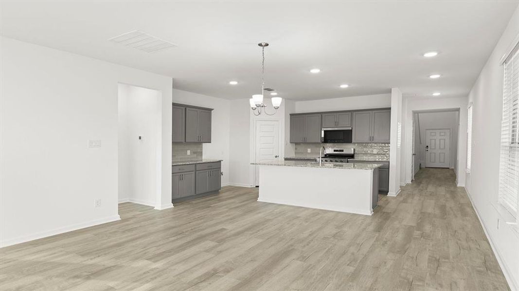 09. 778 Hidden Feather - Dining (2)