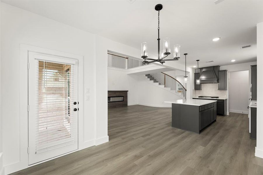 20. 1594 Melcer - Dining (2)