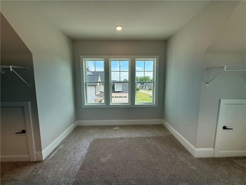 Spacious, unfurnished interior of a new home in , Jefferson (Image 46).