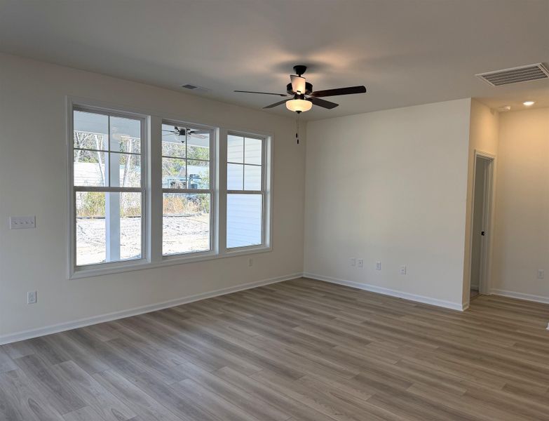 Spacious, unfurnished interior of a new home in King Farm Estates, Aynor (Image 12).