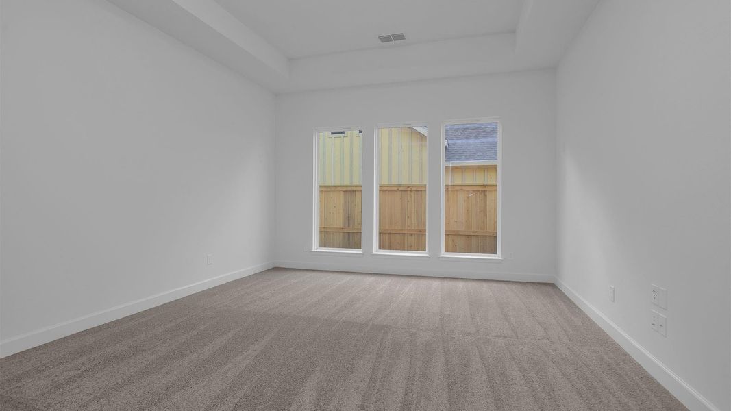 Spacious, unfurnished interior of a new home in Fulshear Lakes 80', Fulshear (Image 8).