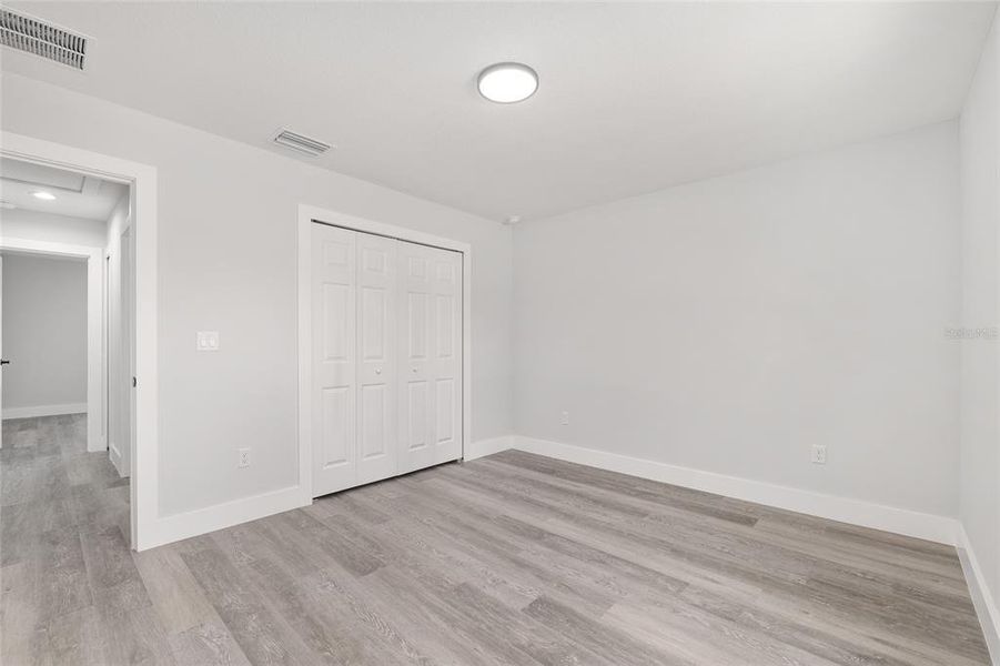 Spacious, unfurnished interior of a new home in , Ocala (Image 27).