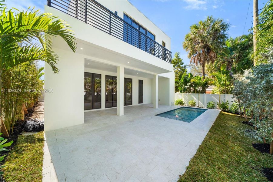 Exterior details and patio area of a home in , Fort Lauderdale (Image 25).