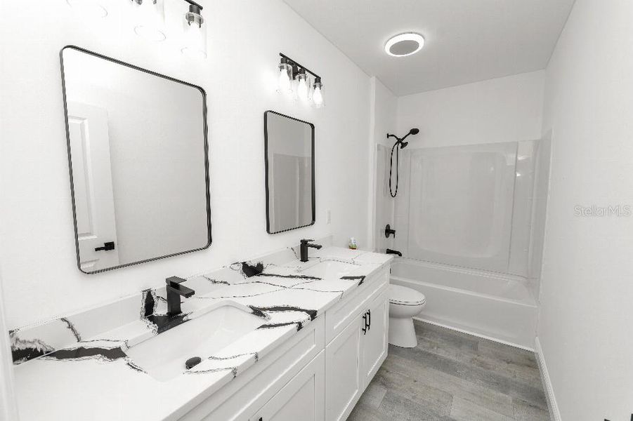 Furnished interior view inside a new home in , Lakeland (Image 5).