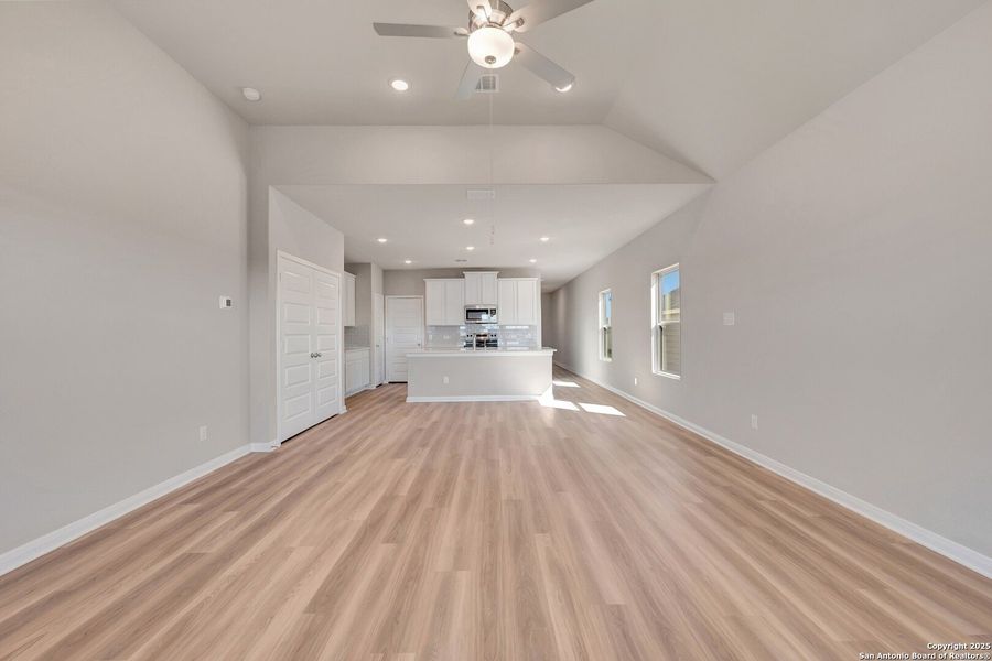 Spacious, unfurnished interior of a new home in Paloma Park, Converse (Image 17).