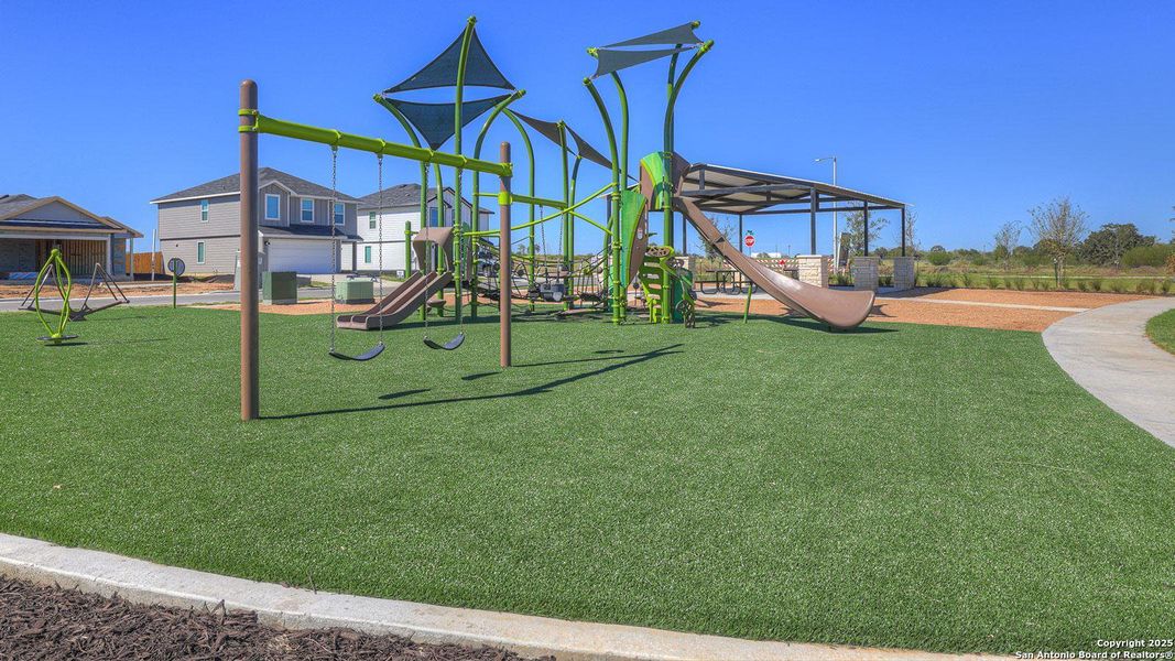 Community amenities in Ladera, Luling (Image 28).