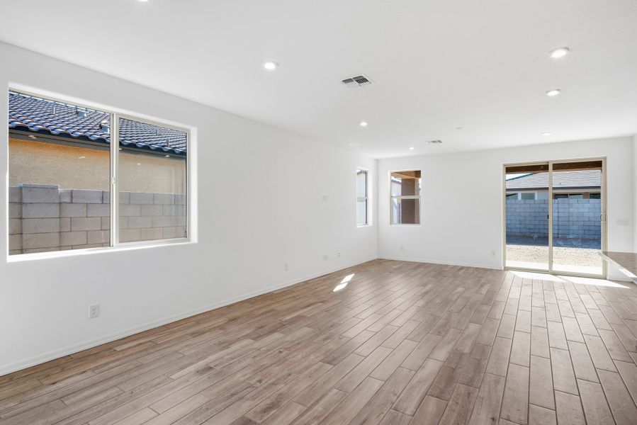 Spacious, unfurnished interior of a new home in Marbella at Windrose, Waddell (Image 24). Spacious, unfurnished interior of a new home in Marbella at Windrose, Waddell (Image 24).