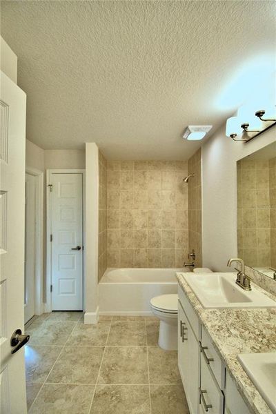 Furnished interior view inside a new home in , Lake Wales (Image 13).