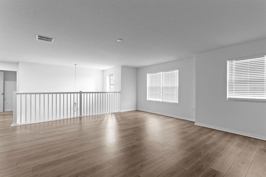 Spacious, unfurnished interior of a new home in , Tampa (Image 28).