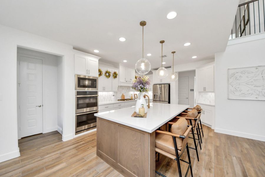 Modern kitchen with clean finishes and practical layout.