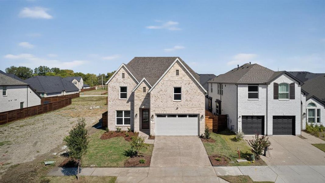 Image 31 of a home in Solterra.