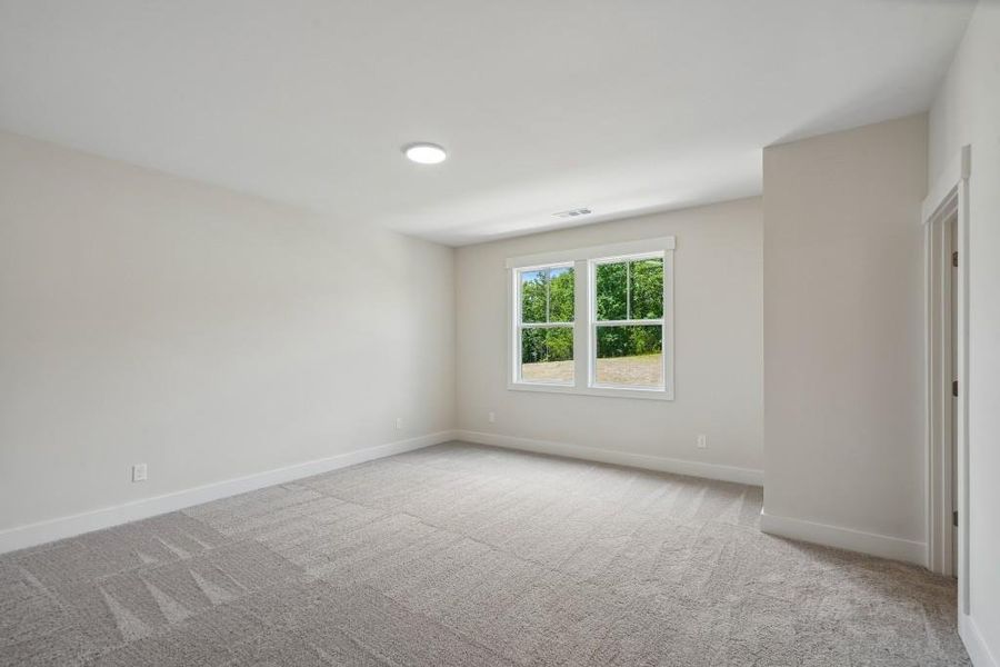 Spacious, unfurnished interior of a new home in Arden on Lanier, Cumming (Image 34).