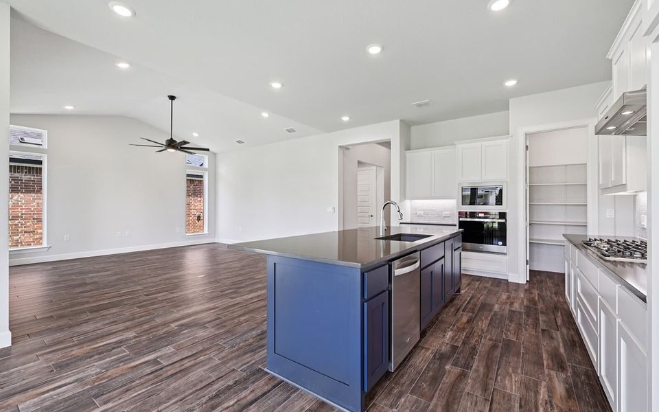 Furnished interior view inside a new home in Kissing Tree, San Marcos (Image 7). Furnished interior view inside a new home in Kissing Tree, San Marcos (Image 7).