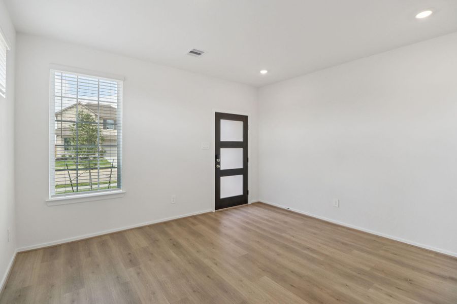Spacious, unfurnished interior of a new home in Landing Meadows - Premier Series, New Caney (Image 20).