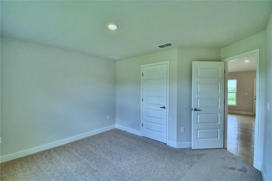 Spacious, unfurnished interior of a new home in Cadence Crossing, Auburndale (Image 17).
