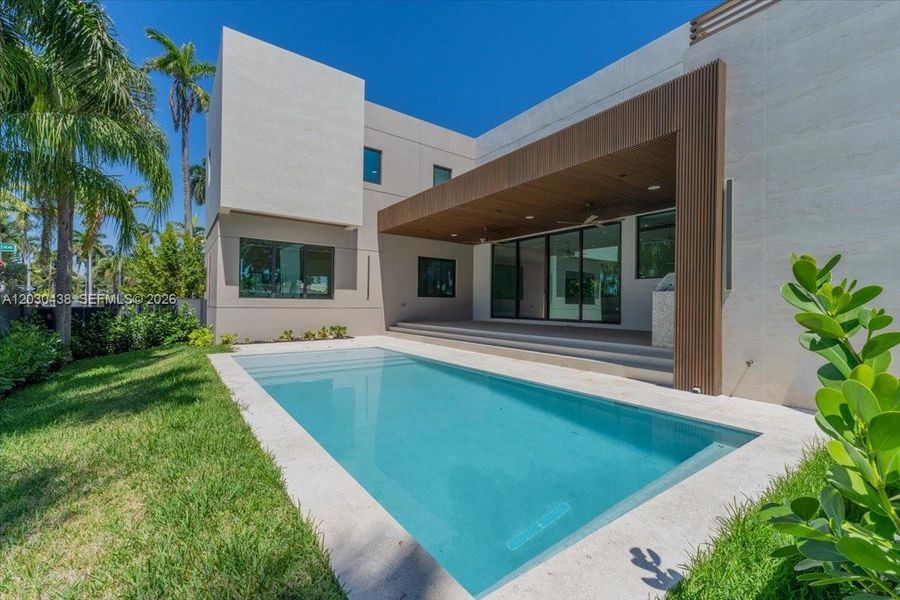 Exterior details and patio area of a home in , Hollywood (Image 37).