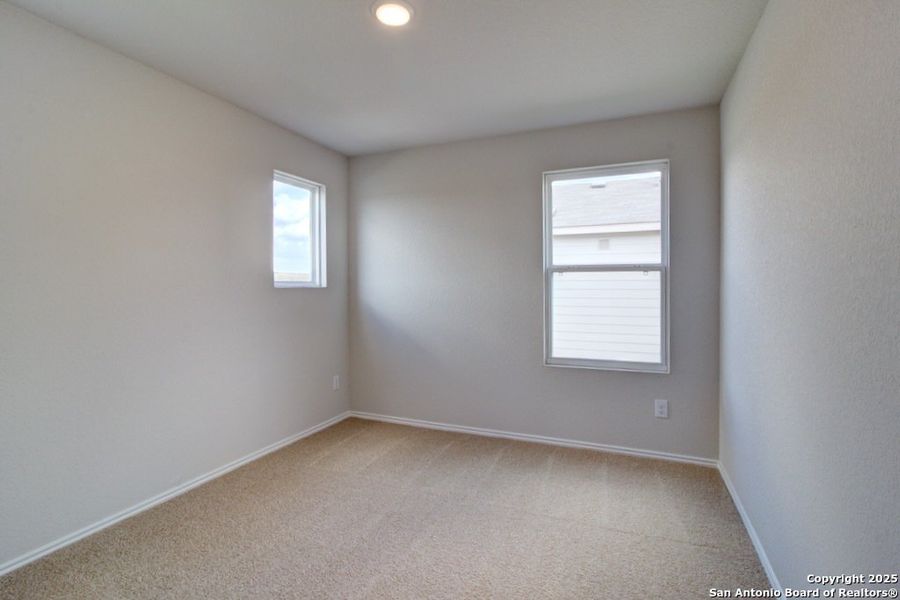 Spacious, unfurnished interior of a new home in Prairie Green, Converse (Image 7).