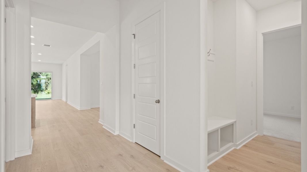 Spacious, unfurnished interior of a new home in Turnleaf, Punta Gorda (Image 16). Spacious, unfurnished interior of a new home in Turnleaf, Punta Gorda (Image 16).