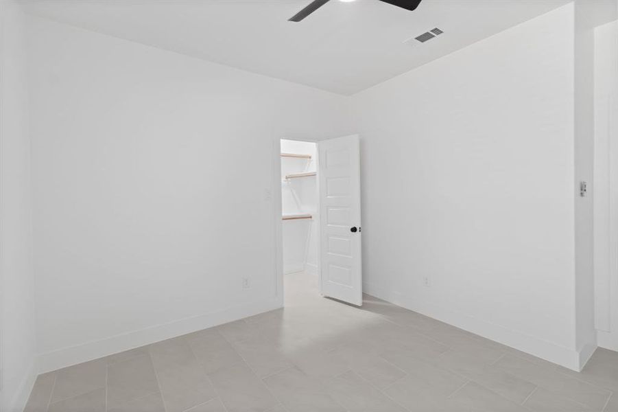Spacious, unfurnished interior of a new home in , Fort Worth (Image 37).