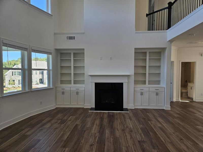 Spacious, unfurnished interior of a new home in Deer Valley, Canton (Image 8).