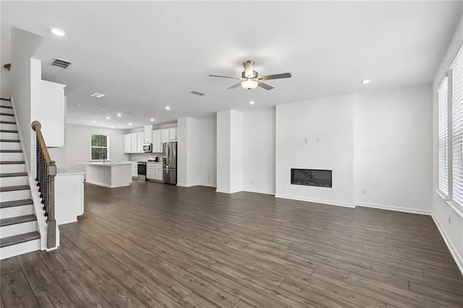 Spacious, unfurnished interior of a new home in Alder Creek, Cumming (Image 19).