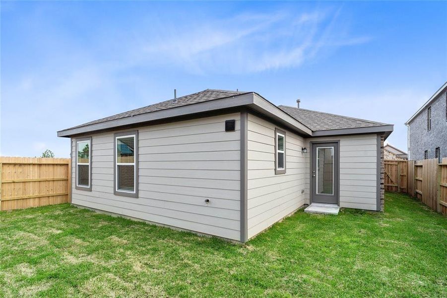 Come and see this spacious backyard! There is plenty of room for the kids to play and adults to relax! Perfect for your outdoor living space, patio furniture, bbq pit, and so much more. The possibilities are endless!