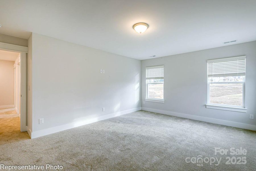 Spacious, unfurnished interior of a new home in Ashton Park, Monroe (Image 27).