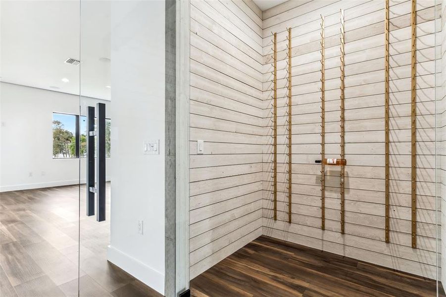 Spacious, unfurnished interior of a new home in , Tampa (Image 39).