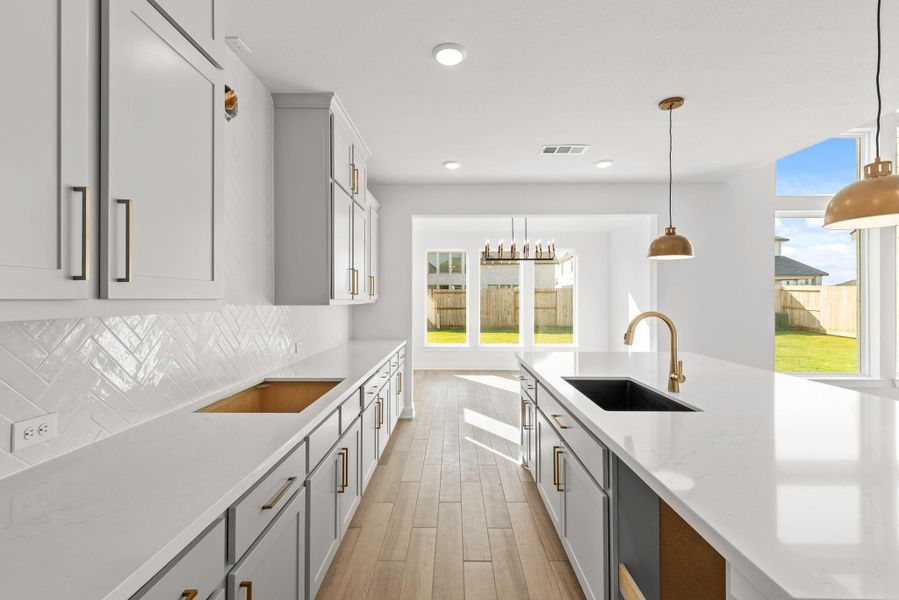 Representative image. Features, specifications, selections and colors may vary. Representative image. Features, specifications, selections and colors may vary.